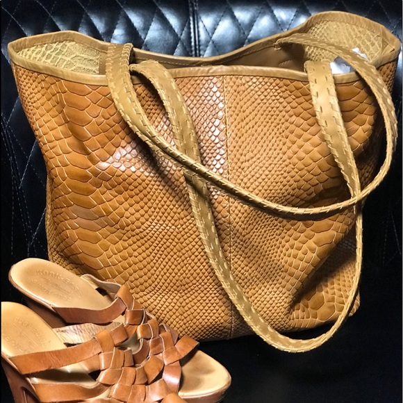 GASPY Collection, Tracy Tote - Picture 2 of 7